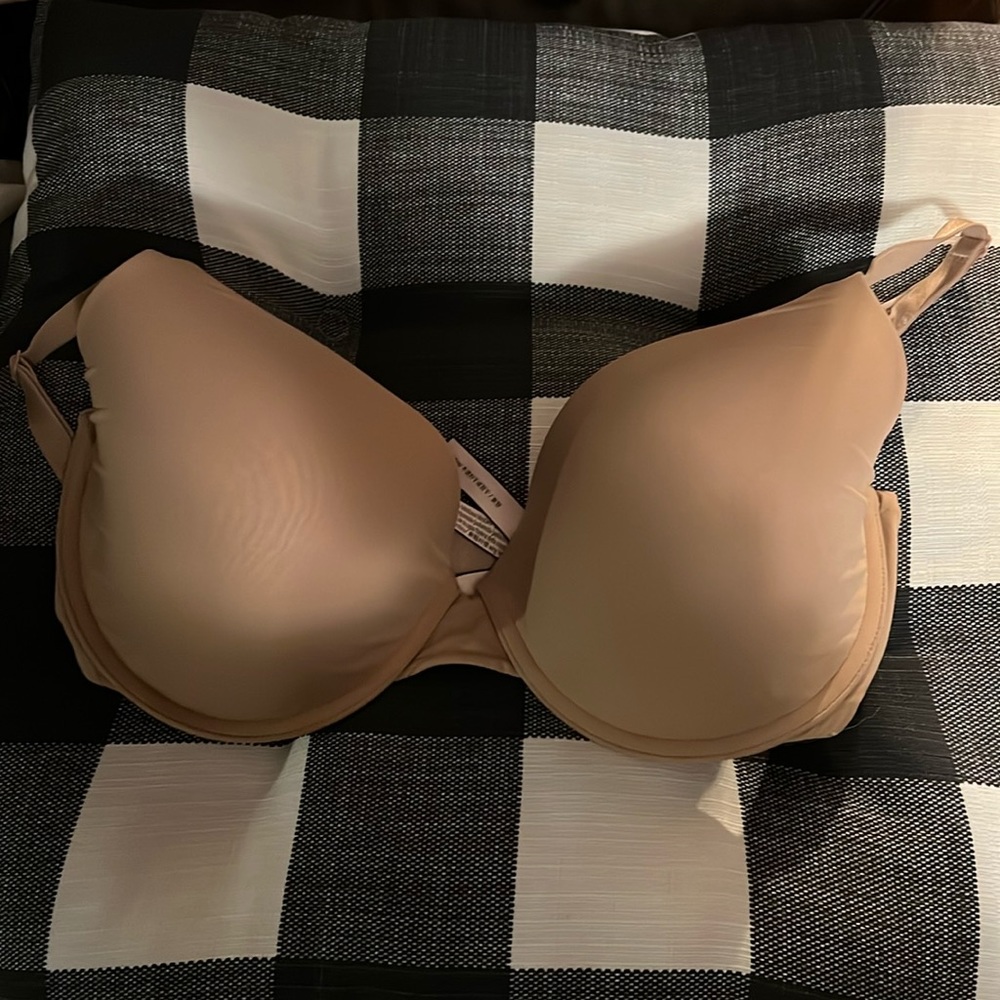 Victoria’s Secret uplift semi semi bra